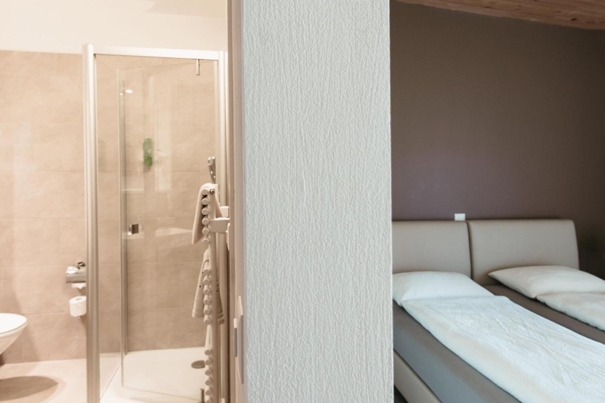 Centro Magliaso Hotel Ngoại thất bức ảnh